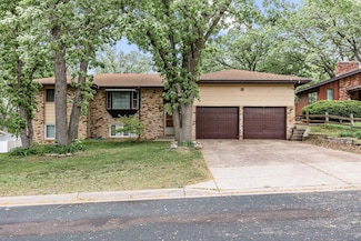 25 67th Way NE, Minneapolis, MN 55432