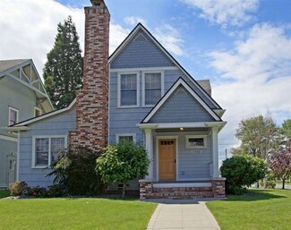 1802 Rucker Ave, Everett, WA 98201