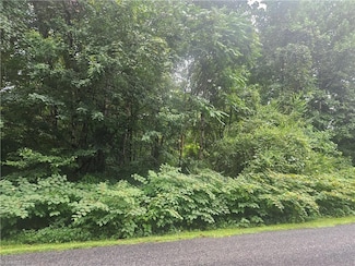 2040 Jefferson Oaks Dr, Jefferson Oaks, NC 27045