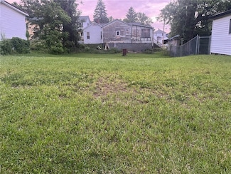 438 Andrew St, Sharon, PA 16146