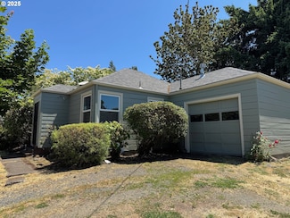 810 W 18th Ave, Eugene, OR 97402