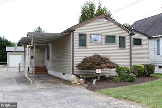 515 Clinton St, Delaware City, DE 19706