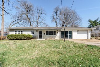 9845 Breckenridge Rd, Saint Ann, MO 63074
