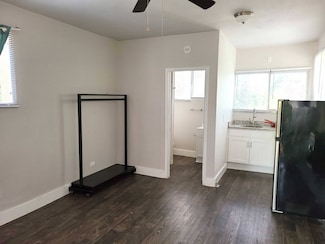 1405 Moore St Unit 7, Commerce, TX 75428