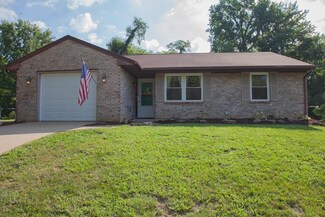 5900 Greensboro Dr, Newburgh, IN 47630