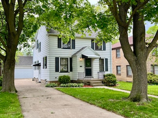 1511 S 91st St, Milwaukee, WI 53214