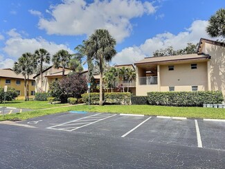 8720 Azalea Ct, Tamarac, FL 33321
