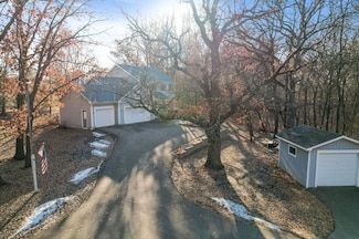 11155 Valley Creek Rd, Woodbury, MN 55129