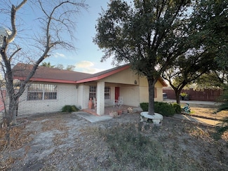 1990 Cox St, Eagle Pass, TX 78852