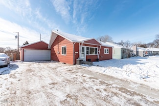 1163 W Avenue B, Bismarck, ND 58501