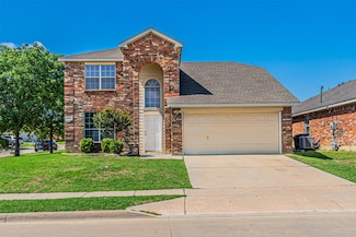 1301 Hennessey Ct, Fort Worth, TX 76131