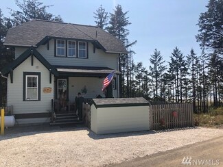 44 Hidden Cove Loop, Pacific Beach, WA 98571
