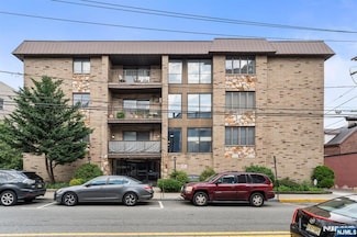 314 Palisade Ave Unit 2A, Cliffside Park, NJ 07010
