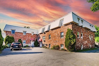 33 Jackson St Unit 303, Lynn, MA 01902