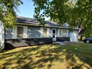 329 North Dr, Marshall, MO 65340