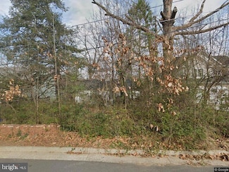 2125 Hilltop Place, Falls Church, VA 22043