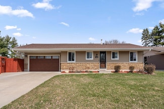 7500 Hillside Trail S, Cottage Grove, MN 55016