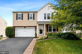 68 Charter Gate Dr, Fredericksburg, VA 22406