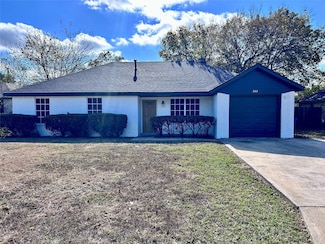 302 Monica St, Glenn Heights, TX 75154