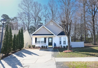 8421 Kings Creek Dr, Charlotte, NC 28273