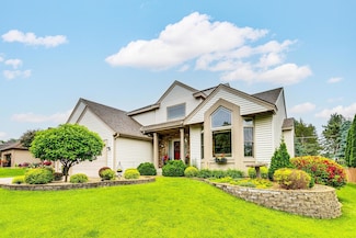 917 Hardwood Ave, Saint Paul, MN 55126