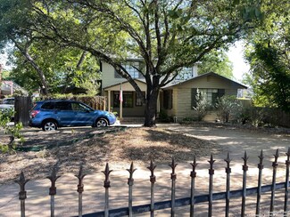 319 E Terra Alta Dr, San Antonio, TX 78209