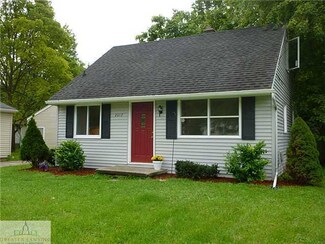 2017 Reo Rd, Lansing, MI 48910