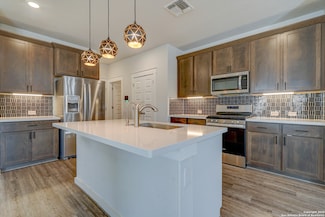 10756 Rosalina Loop, Converse, TX 78109