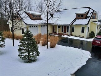 314 Aldrich Rd, Fairport, NY 14450