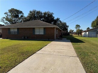 104 Mu St Unit B, Belle Chasse, LA 70037