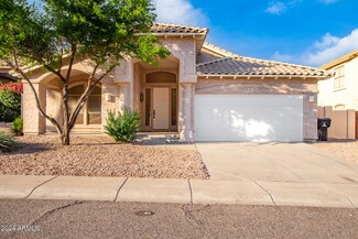 902 E Goldenrod St, Phoenix, AZ 85048