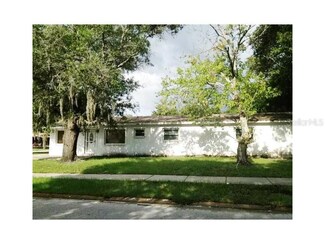 13423 121st St, Largo, FL 33778