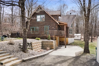 78 Parksville Rd, Pleasant Valley, NY 12569