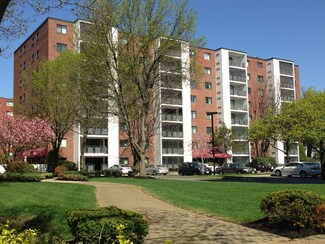 12 9th St Unit 503, Medford, MA 02155