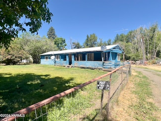 111 W Tampico Park Rd, Yakima, WA 98903