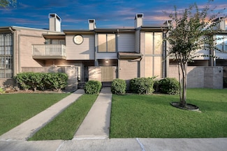714 Country Place Dr Unit D, Houston, TX 77079