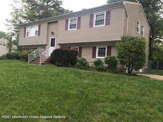 7 Corey Dr, Oakhurst, NJ 07755
