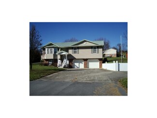 274 Fordtown Rd, Fall Branch, TN 37656