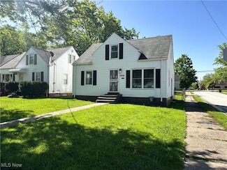 19708 Sunset Dr, Warrensville Heights, OH 44122