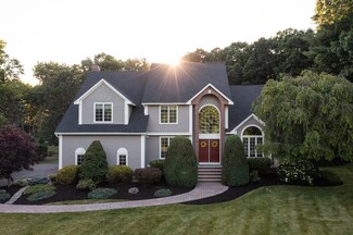 11 Olde Coach Rd, North Reading, MA 01864