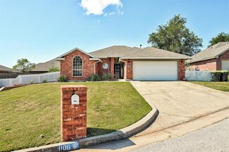 1106 Parkview Cir, Purcell, OK 73080