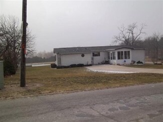 8017 S 400 W, Union Mills, IN 46382