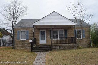 603 Lake St, Lakehurst, NJ 08733