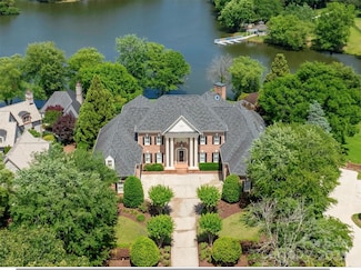 8721 Lake Challis Ln, Charlotte, NC 28226