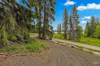 2267 Franks Rd, Donnelly, ID 83615