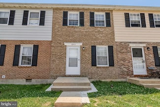 8203 Tomlinson Ct, Severn, MD 21144