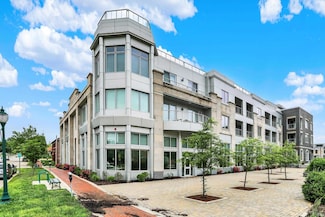 304 W Kirkwood Ave Unit 203, Bloomington, IN 47404