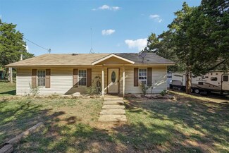 4274 Darling Ln, Guthrie, OK 73044