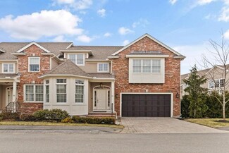 527 Salem St Unit 31, Lynnfield, MA 01940