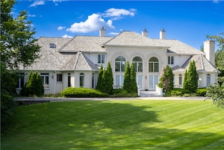 1100 Macalpin Dr, Inverness, IL 60010